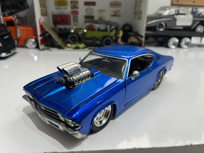 Miniatura chevelle SS motor blauer