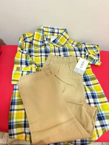 Conjunto Carters Novo infantil com etiqueta - importado<br>3 anos<br>R$ 120,00