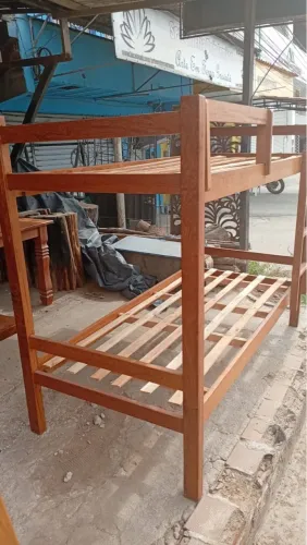 Beliche de madeira maciça