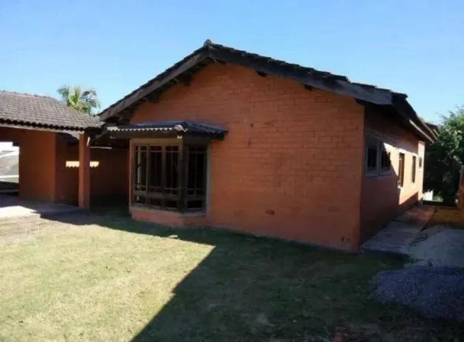 Casa à venda em Jandira, Nova Higienópolis, com 3 suítes, com 320 m², Condomínio Nova Higi
