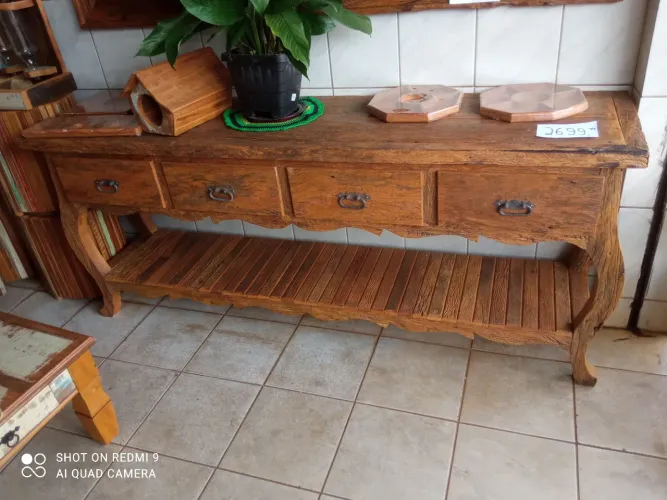 Aparador 2 metros em peroba rosa escovada, 2700 reais 