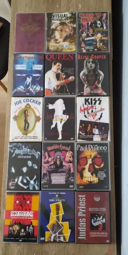 Coleção de DVDs de bandas de rock