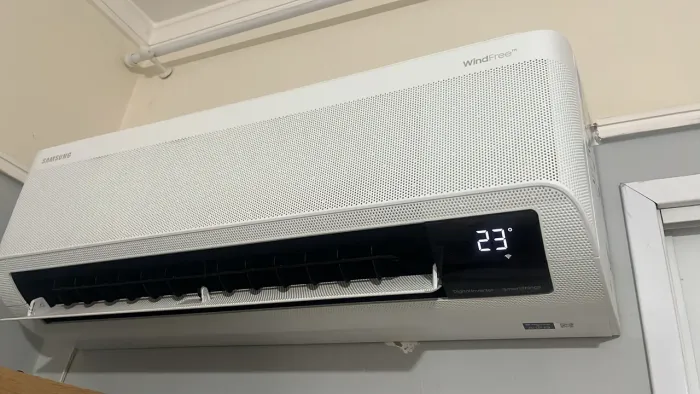 Todos os produtos estão com menos de seis meses de uso .