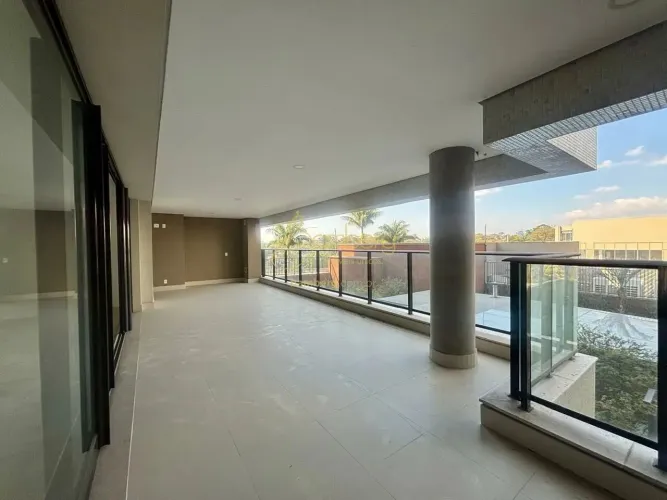 Condominio Il Bosco no Jd. Guedala, 230 m³, 3 suites e 4 vagas de garagem