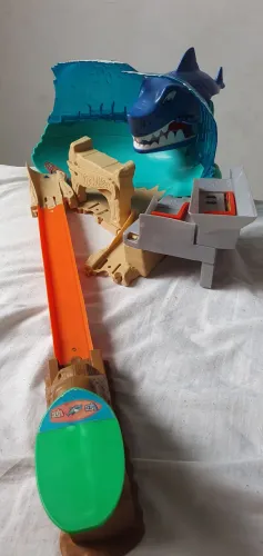 Pista Hotwheels City Ataque do Tubarão
