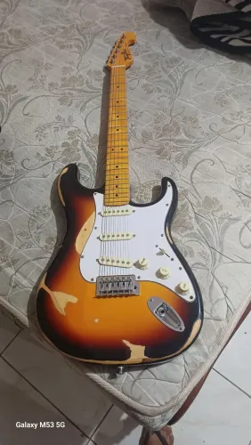Guitarra tagina tg 530