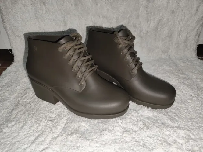 Bota Coturno Melissa - Cor verde apolo - Tam 37