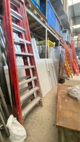 Escada de Pintura -  em fibra modelos tesoura  