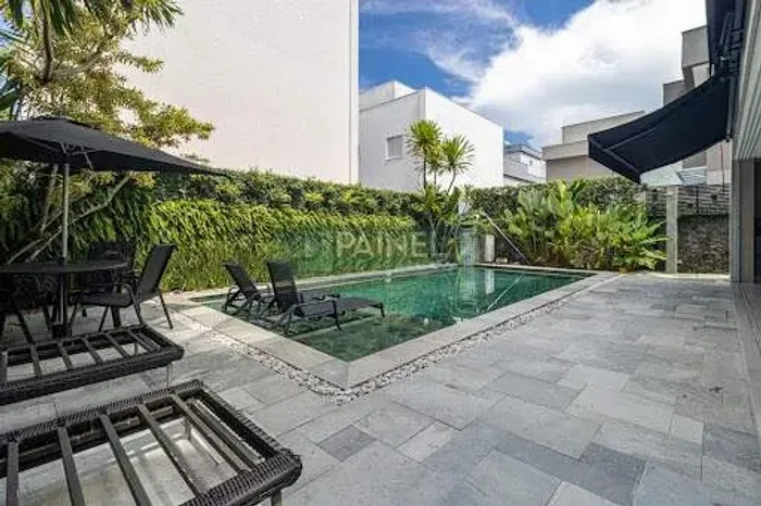 Casa de Condomínio em Hanga Roa - Bertioga, SP