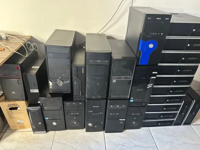 i5 terceira geração 599,00 com ssd cada i3 499,00 loja gantia e entrega 