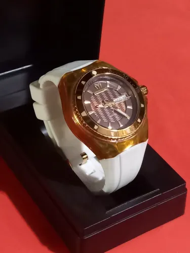 Lindo Relógio TechnoMarine