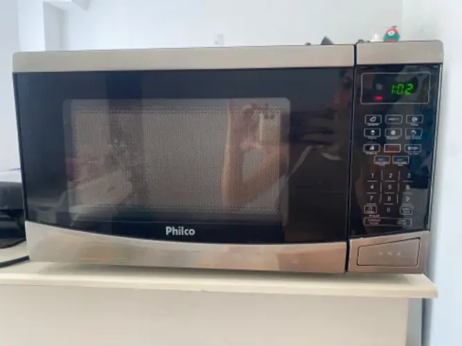 Microondas preto com alumínio para conserto! 