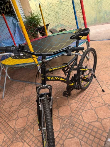Bicicleta Aro 26 Caloi Andes Freio V-Brake de Aço - 21 Marchas