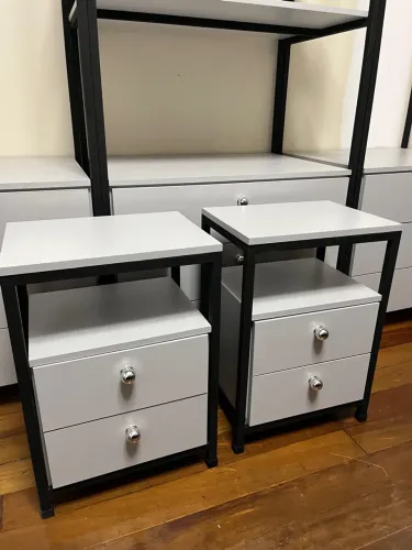 Mesinhas de cabeceira estilo industrial