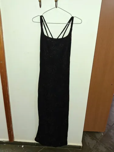 Vestido Preto de festa Longo com Detalhes