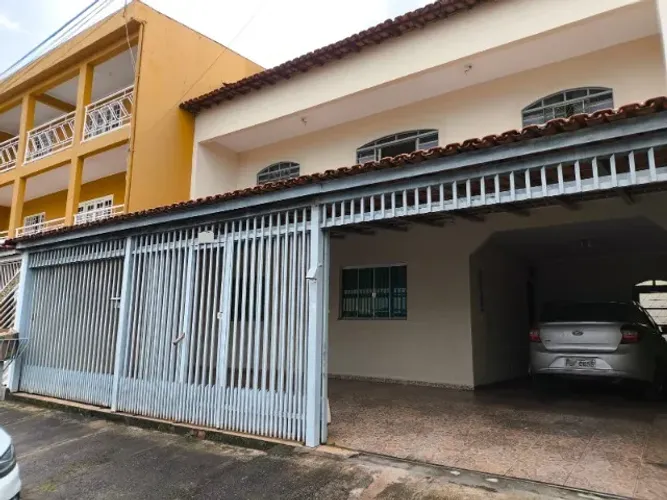 Quadra 305 Recanto das Emas. Execelente sobrado de 4qts (ste)! R$ 400Mil