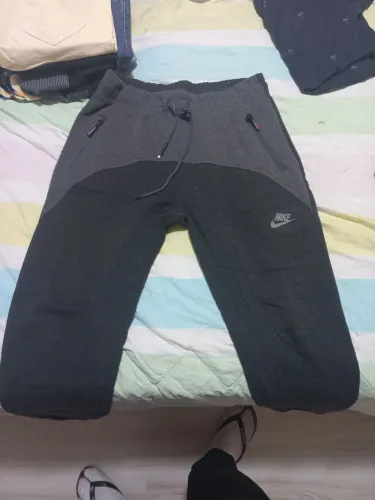 Moletom Nike Esportivo Cinza e Preta