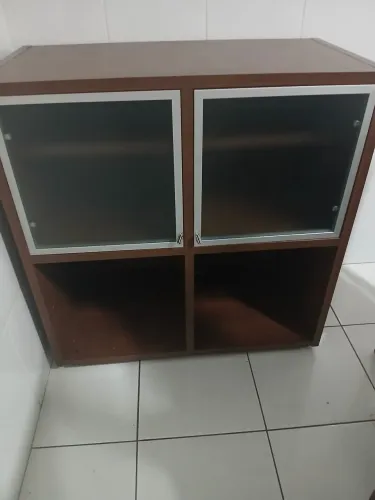 Mini armario de madeira 