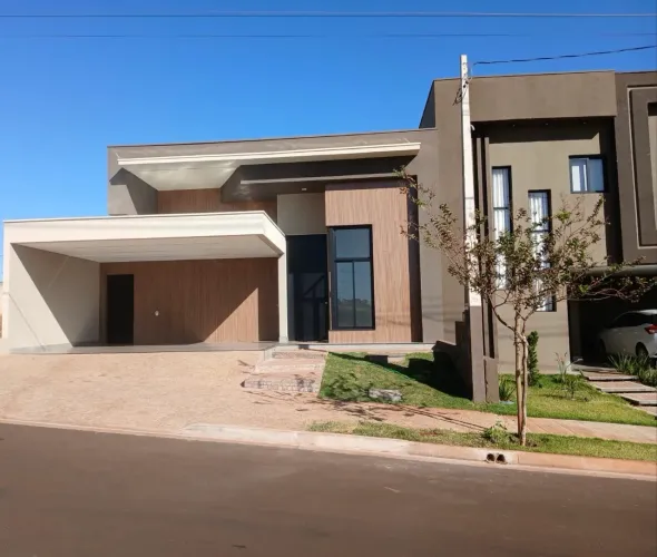 Vendo Linda Casa em Condomínio com área gourmet e piscina 