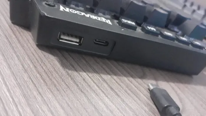 Teclado Mecânico Gamer Redragon IDA K583 RGB, Switch Outemu Blue