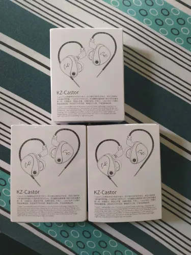 FONE DE OUVIDO KZ CASTOR ( SEM MICROFONE) 4DRIVES, EXCELENTE, LACRADO PROMOÇÃOOOO