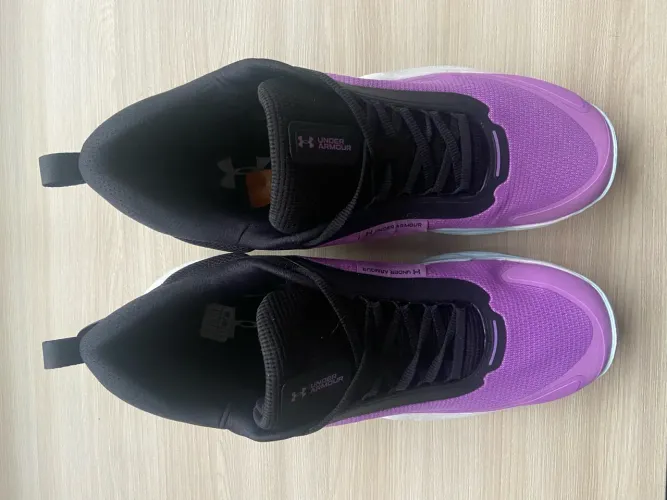 Tênis Under Armour Roxo e Preto - Novo 43
