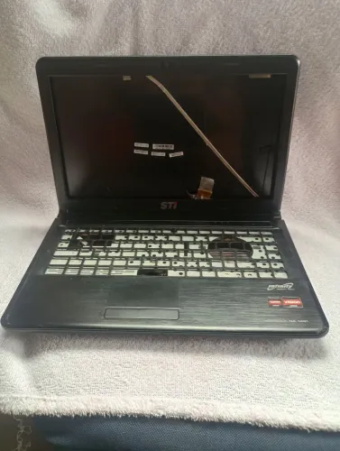 Carcaça notebook Toshihiba NA1401