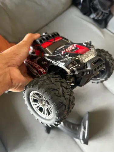Carrinho Rc controle remoto 4x4 grande novo 