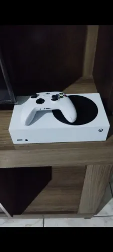 Xbox series S semi-novo 