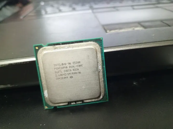 Processador Intel Pentium Dual-Core E5300 2.6GHz
