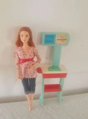 Boneca da barbie pediatra ruiva com sardas antiga 