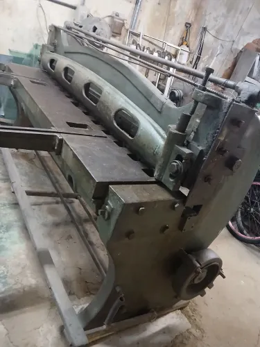Guilhotina Industrial para Corte de Chapas