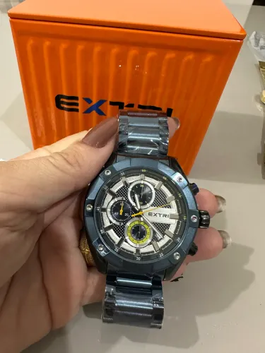 Relógio extri com caixa 