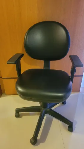 Cadeira Executiva Ergonômica com Apoio de Braços - Super Confortável