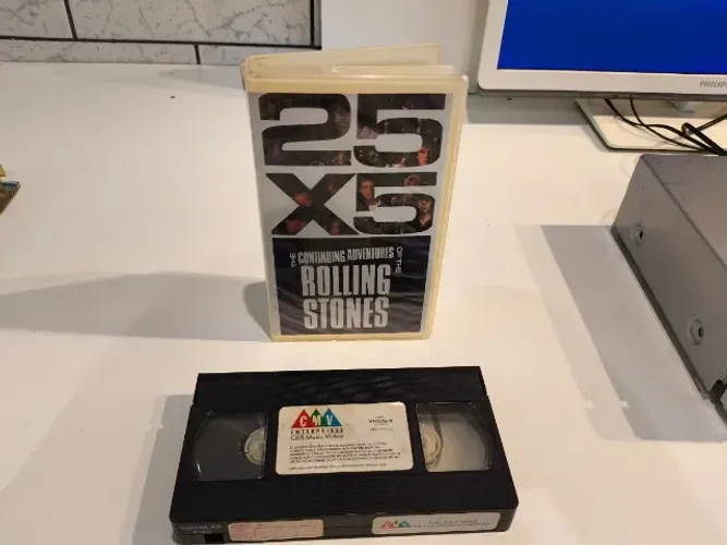 Fita VHS - The Rolling Stones: 25x5 (The Continuing Adventures)