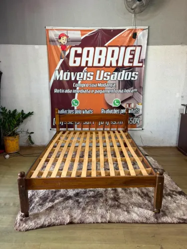 Cama de madeira com colchão incluso 
