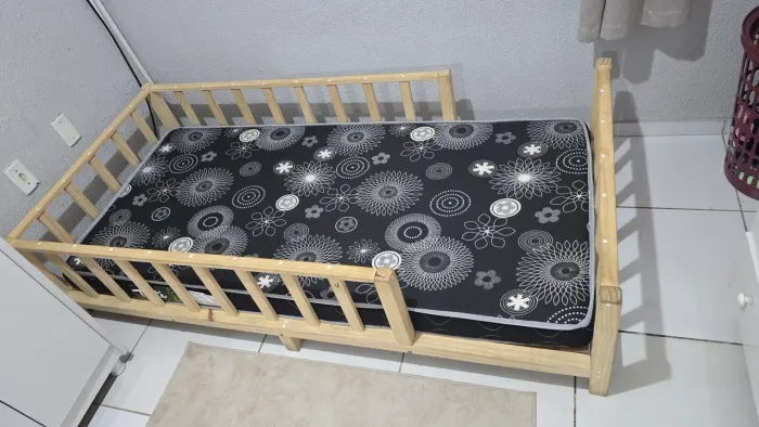 Cama Infantil Usada com colchão 