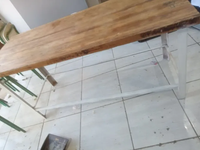 mesa reforcáda ideal para chácaras