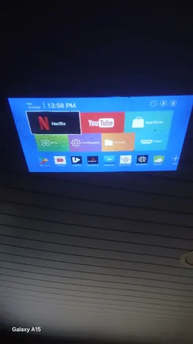 Troco projetor semi novo