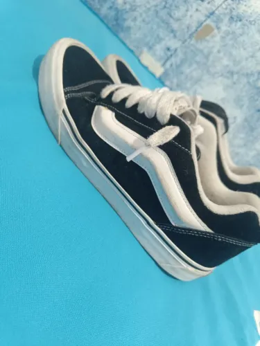 Vendo tênis da vans número 44 - 100.00 reais 