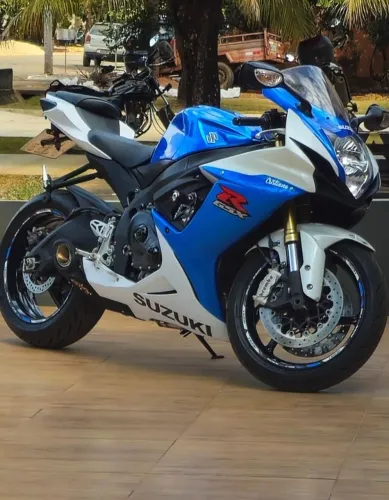 Moto Suzuki 