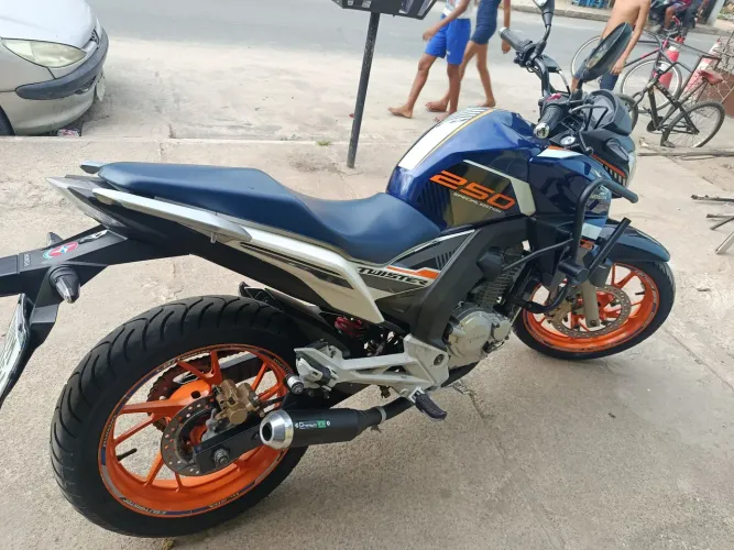 Venda CB Twister 250