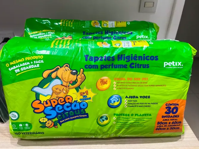 Vendo 11 pacotes de tapetes higiênico para pets 100$ cada pct