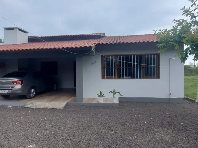 Bela Casa com Ótima Localização no Centro de Balneário Gaivota