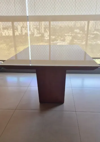 MESA DE JANTAR RETANGULAR PARA 6 OU 8 LUGARES - TAMPO DE VIDRO