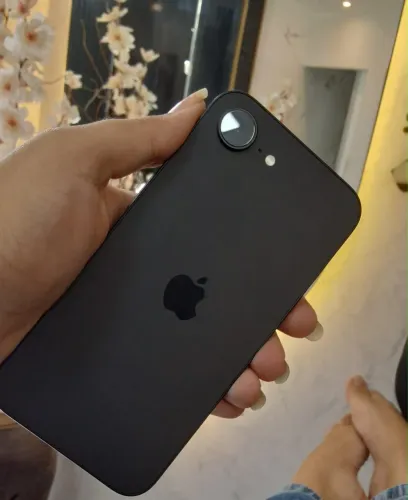 iPhone 16e 256GB 