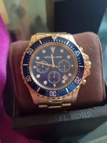 Relógio masculino dourado Michael Kors 