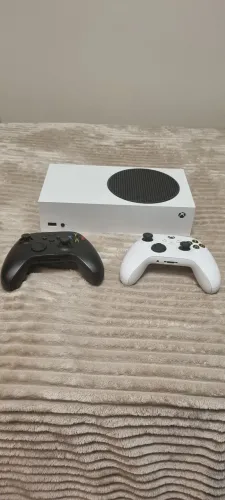 XBOX SERIES S + 2 CONTROLES