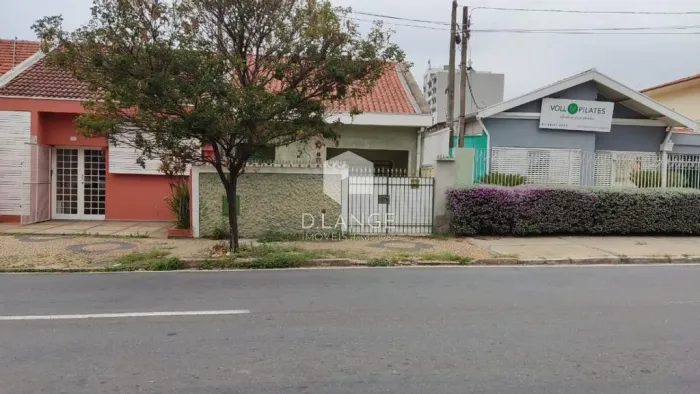 Casa à venda no bairro Vila Itapura em Campinas