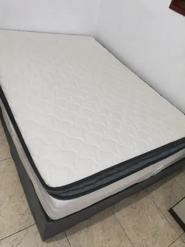 Cama Box Casal com Colchão - Excelente Estado!